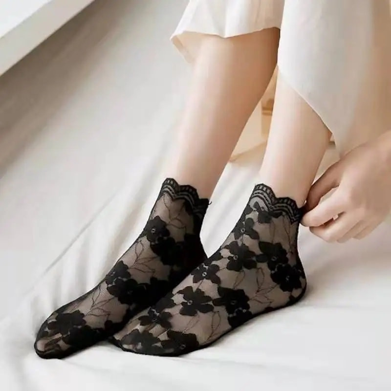 Women Lace Flower Socks